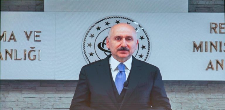 Ulaştırma ve Altyapı Bakanı Adil Karaismailoğlu: “Türkiye’yi ulaşımda uluslararası bir koridora çevireceğiz”…