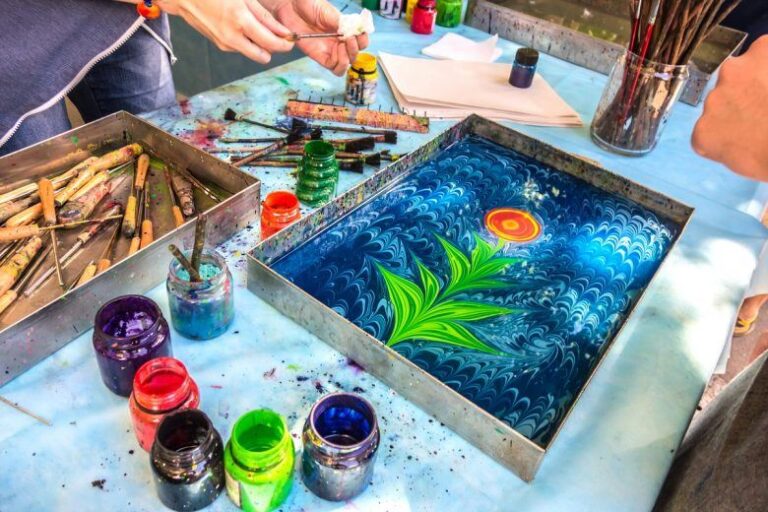 Ebrunun, Buhara’dan Amsterdam’a yolculuğu