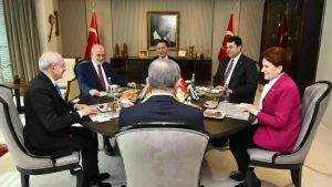 Altılı masanın altına girdiği borçları kim ödeyecek?