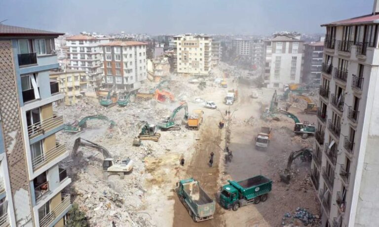Hafriyat malzemeleri yol ve kaldırım yapımında kullanılacak