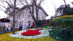 Dr. Şafak Başa, “bu dönemde yeşil alan ve park bahçe sulamalarının çok kritik bir durumda”