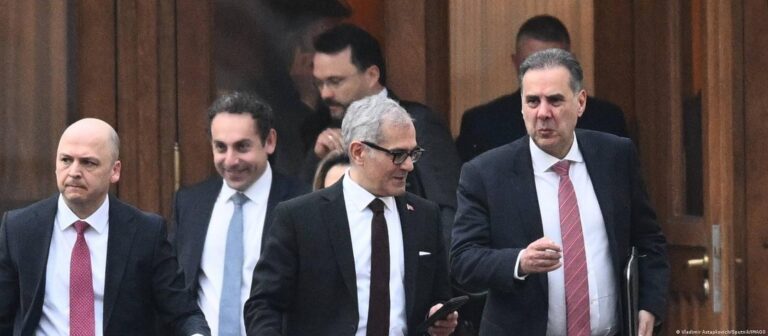 Türkiye ve Suriye aynı masada: Kazanan kim?