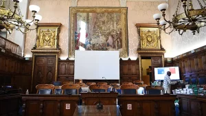 Fransa’da ‘haraç’ toplamakla suçlanan 11 PKK mensubuna 5 yıla kadar hapis cezası verildi