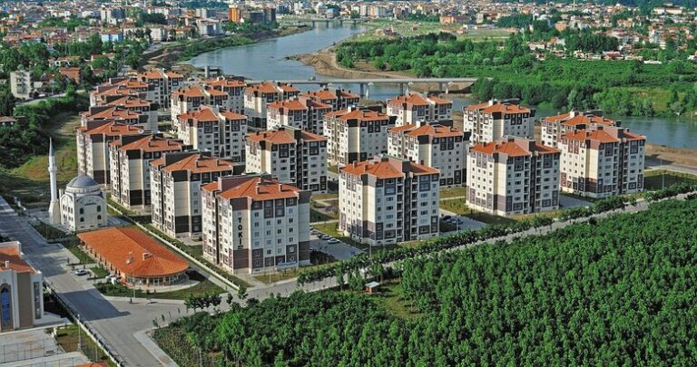 Türkiye dört bayramı aynı zamanda yaşadı