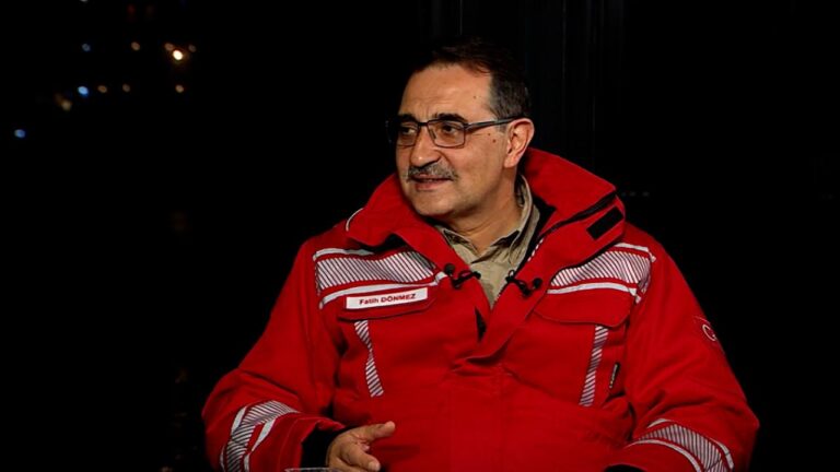 Bakan Dönmez: Bugün hemen hemen herkesi mutlu edecek bir müjde gelebilir