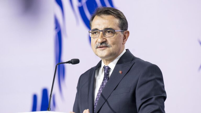 Bakan Dönmez: Gün gün dışa bağımlılığı azaltacağız