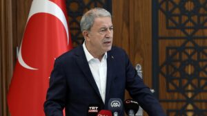 Bakan Akar: Bilinen tüm terör hedefleri ateş altına alındı
