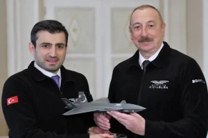 Azerbaycan Cumhurbaşkanı Aliyev, Selçuk Bayraktar’ı kabul etti