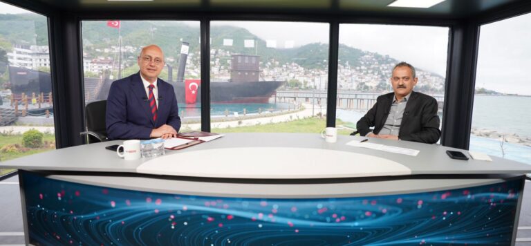 Millî Eğitim Bakanı Mahmut Özer, TRT Haber canlı yayınına konuk oldu