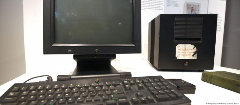 World Wide Web 30 yıl önce kullanıma açıldı