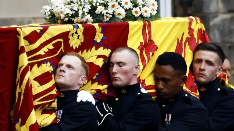 İngiltere Kraliçesi Elizabeth’in cenazesi için devlet kasasından 204 milyon dolar harcandı