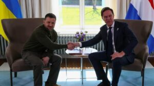 Zelenskiy’den Hollanda’ya sürpriz ziyaret