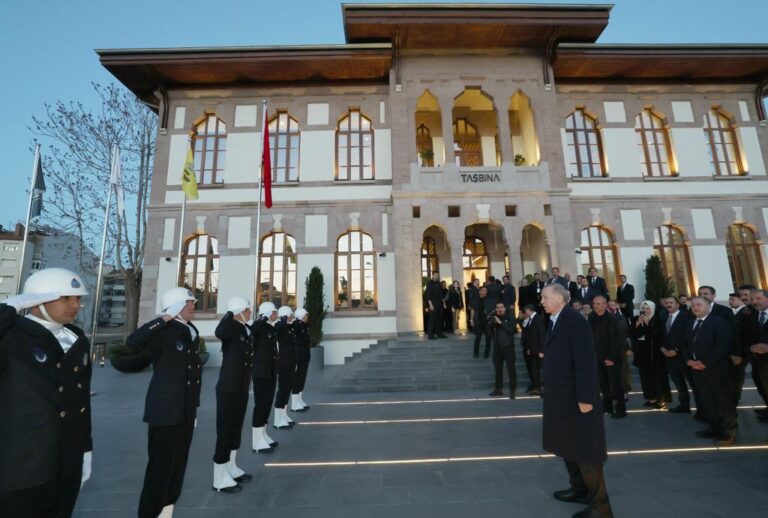 Cumhurbaşkanı Erdoğan, Taş Bina’daki Konya Tanıtım Merkezi’ni gezdi