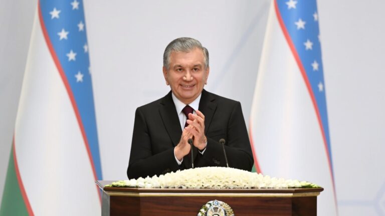 “Benim Anayasam” Referandumunda Özbek Halkı “EVET” Dedi: “Reformlar Zaman Alır; Fakat Kaybedecek Zaman Yok