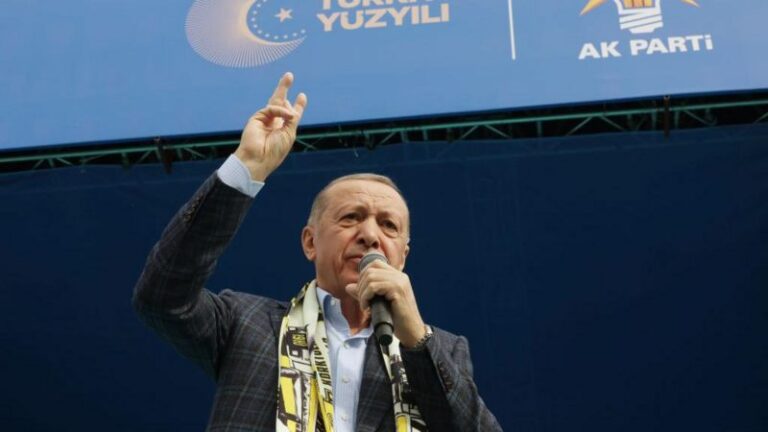 AKP’de son 10 gün hesapları: Başa baş görülen seçimler için hangi taktikler konuşuluyor?