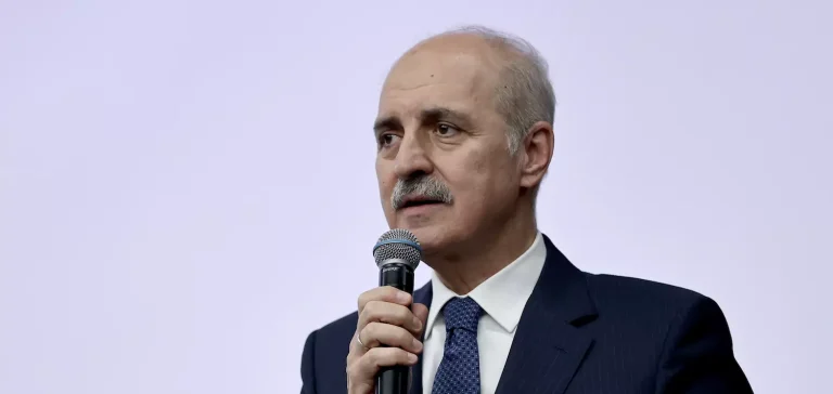 AK Parti Genel Başkanvekili Kurtulmuş, canlı yayında soruları yanıtladı