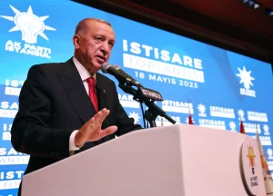 Cumhurbaşkanı Erdoğan, Partisinin İstanbul İl Başkanlığında istişare toplantısına katıldı