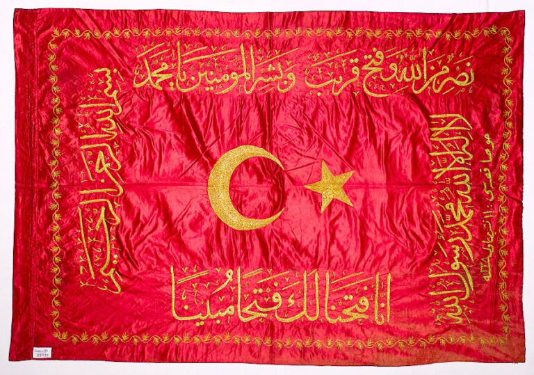 Halifelik sancağını taşıyan millet: Türkler