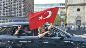 Erdoğan’ın zaferi sonrası yurt dışında kutlamalar başladı