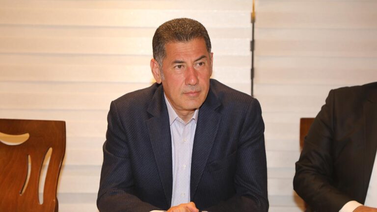 Seçim otobüsü saldırıya uğrayan Sinan Oğan’dan CHP’lilere ‘kınama’ çağrısı