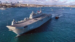 TCG Anadolu rotasını İzmir’e çevirdi