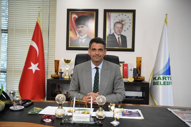 Kocaeli’nin ilçe Kartepe Belediyesi EYT emeklilerinin tazminatlarını ödedi