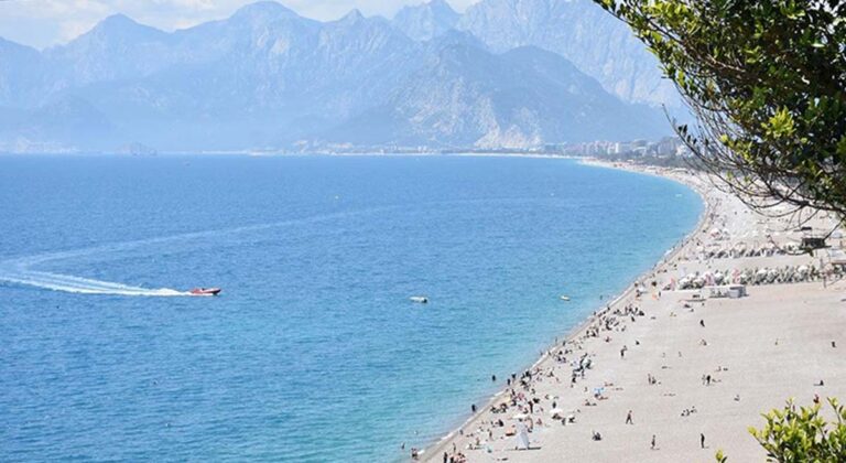 Antalya’ya Hava Yoluyla Gelen Turist Sayısı 5 Milyonu Geride Bıraktı