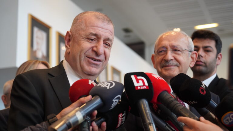 Ümit Özdağ, Kemal Kılıçdaroğlu’nu CHP Genel Merkezinde ziyaret etti