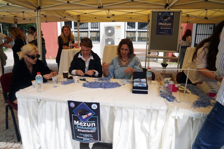 Egeliden Egeliye Hatıra: Mezun Farkındalığı Bilekliği