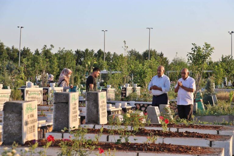 Afet bölgesindeki depremzedeler bu bayram da çok ‘eksik’