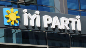 İYİ Parti’yi hem kendi tabanında hem de partiye yönelmeyi düşünen insanlarda bir kez daha hırpaladı