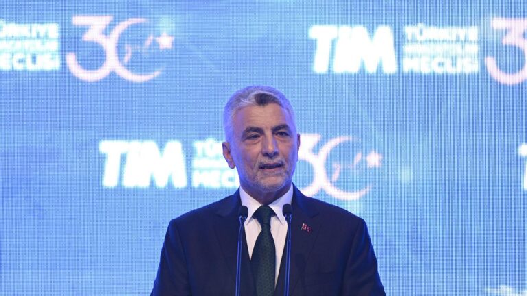 Ticaret Bakanı Bolat: İkinci el fiyatları sıfır araç fiyatını geçemeyecek