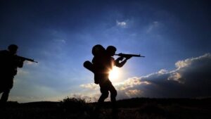 Terör örgütünden kaçış sürüyor: 4 PKK’lı terörist daha teslim oldu