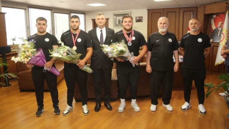 Kocaeli’nin Gölcük Belediyespor Güreşçilerinden Kırkpınar’da büyük başarı!