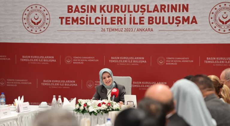 Aile ve Sosyal Hizmetler Bakanı Göktaş, Medya Temsilcileriyle bir araya geldi