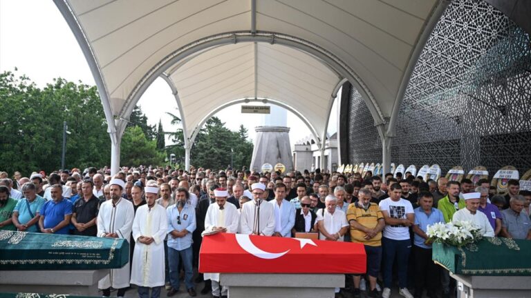 Aktör, yönetmen, şair Yılmaz Gruda’nın ardından!