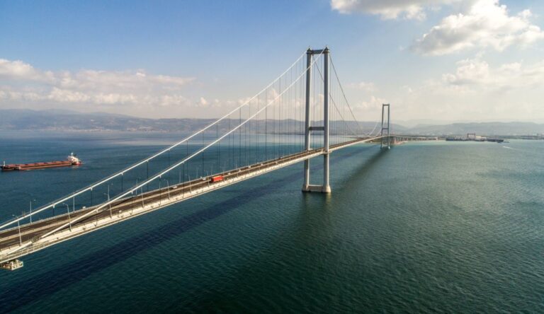 Körfezi 1.5 saatten 6 dakikaya düşüren Osmangazi 7 yaşında!