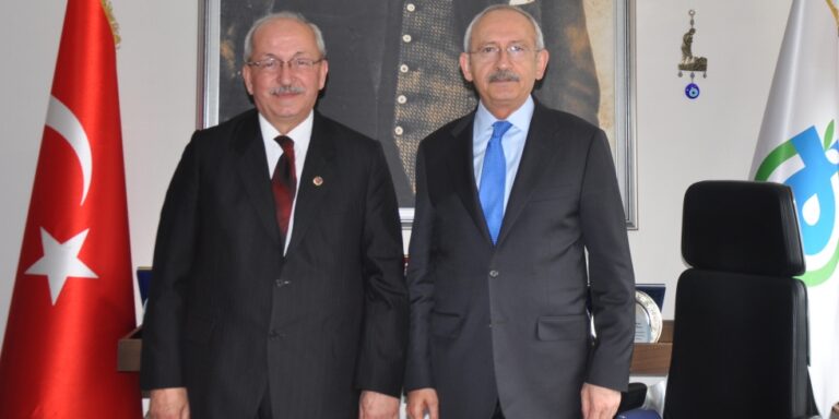 CHP’li Tekirdağ Büyükşehir Belediye Başkanı Kadir Albayrak’tan bir skandal daha! Halkın olanı halka parayla sattı.