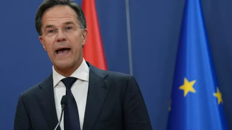 Hollanda Başbakanı Mark Rutte seçimlerin ardından siyaseti bırakacağını açıkladı