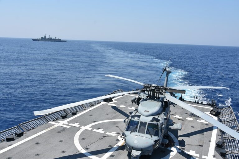 Türk-Yunan-İngiliz gemilerinden Doğu Akdeniz’de ortak tatbikat