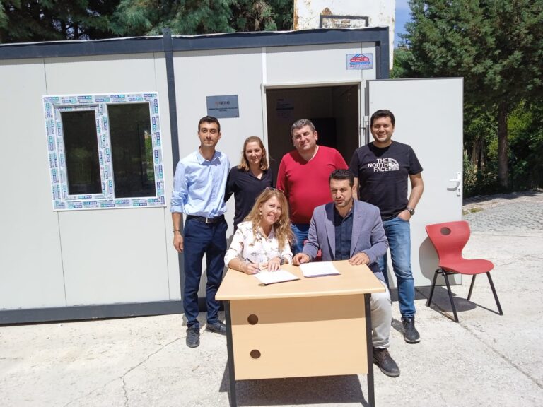 TÜBİSAD, dijital kapsayıcılık için afet bölgesindeki bireyleri teknolojiyle buluşturmaya devam ediyor