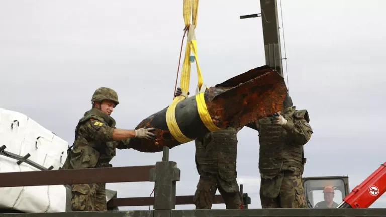 Polonya: İkinci Dünya Savaşı’ndan kalma bomba nedeniyle 14 bin kişi tahliye edildi