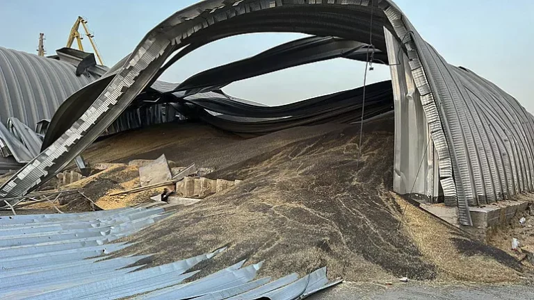 Ukrayna Rusya’nın hava saldırılarında tahıl depolarının zarar gördüğünü bildirdi