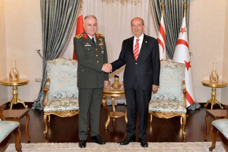 KKTC Cumhurbaşkanı Tatar, Türkiye Cumhuriyeti Genel Kurmay Başkanı Orgeneral Metin Gürak’ı kabul etti