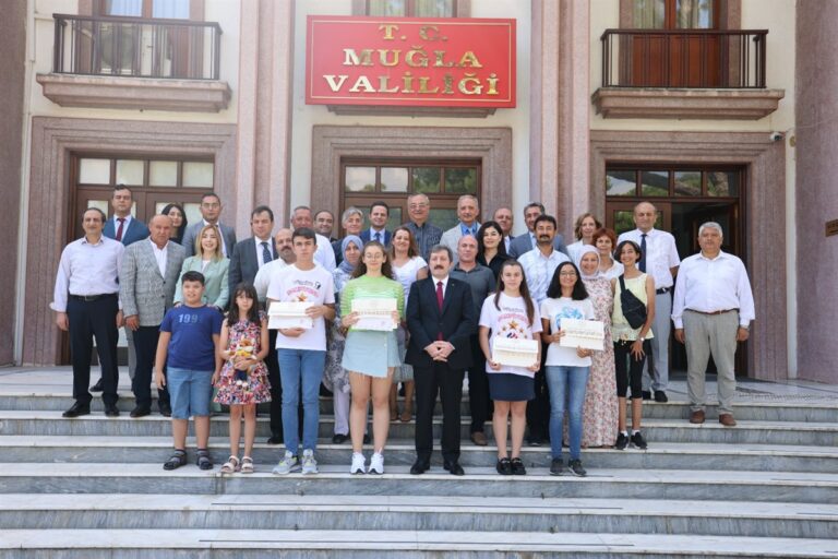 Muğla’nın LGS Şampiyonları Ödüllendirildi