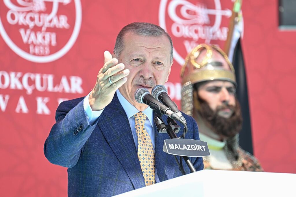 Cumhurbaşkanı Erdoğan, “Bir olacağız, iri olacağız, diri olacağız, kardeş olacağız, hep birlikte Türkiye olacağız”
