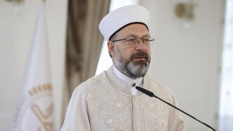 Diyanet İşleri Başkanı Erbaş, GKRY’deki cami saldırısını kınadı
