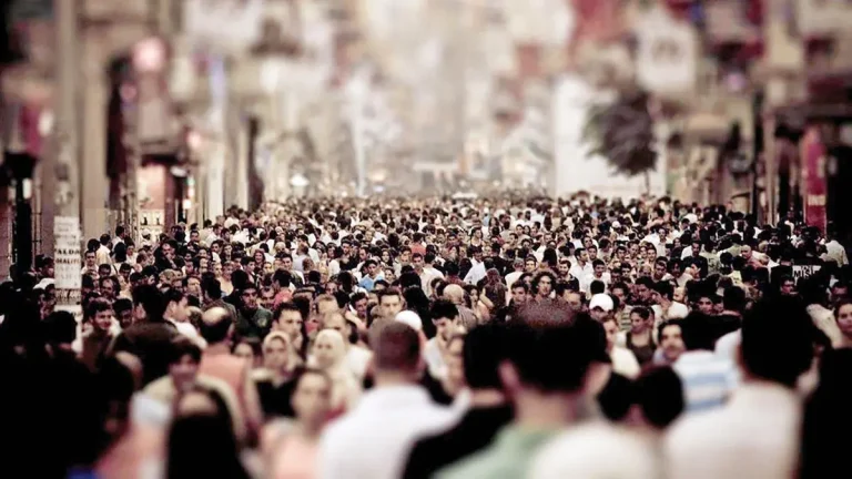 Toplumumuza eleştiriler