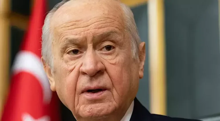 (MHP) Genel Başkanı Devlet Bahçeli, “Türkiye Cumhuriyeti’nin 100’ncü yıldönümü Cumhur İttifakı’nın muazzez ve muhterem başarısıyla perçinlendi”