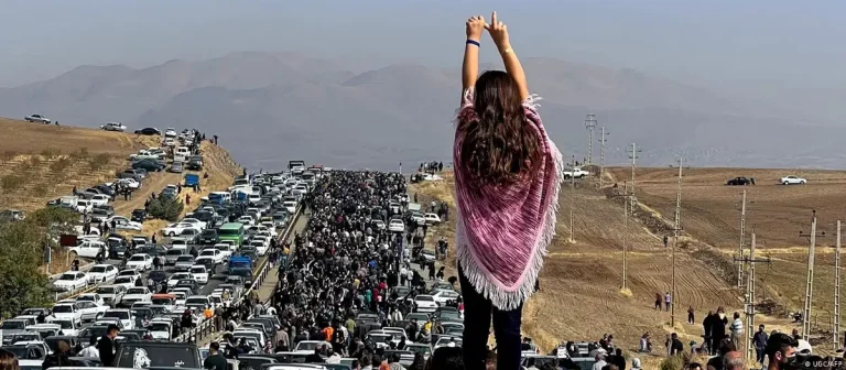 Jina Mahsa Amini’nin ölümünden 1 yıl sonra İran değişti mi?